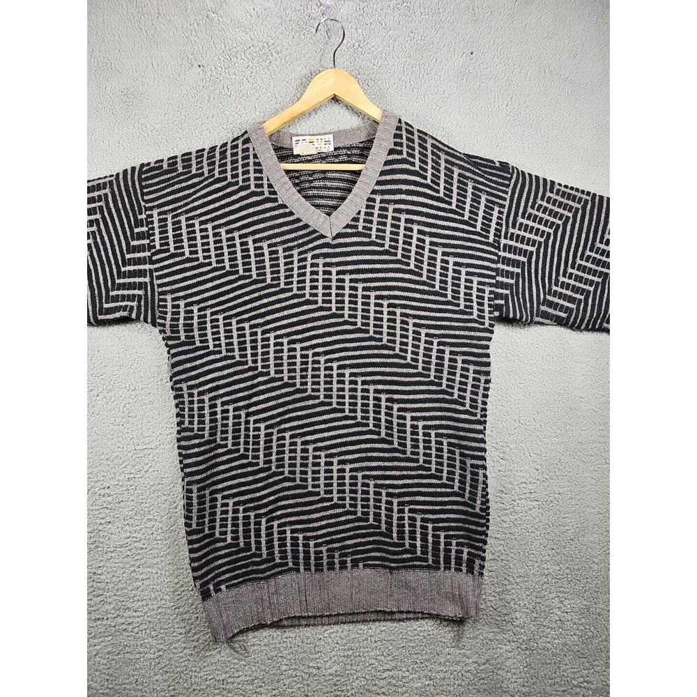 VINTAGE Italian Wool Sweater Size Medium Nordic Black Gray Forum Sportswear